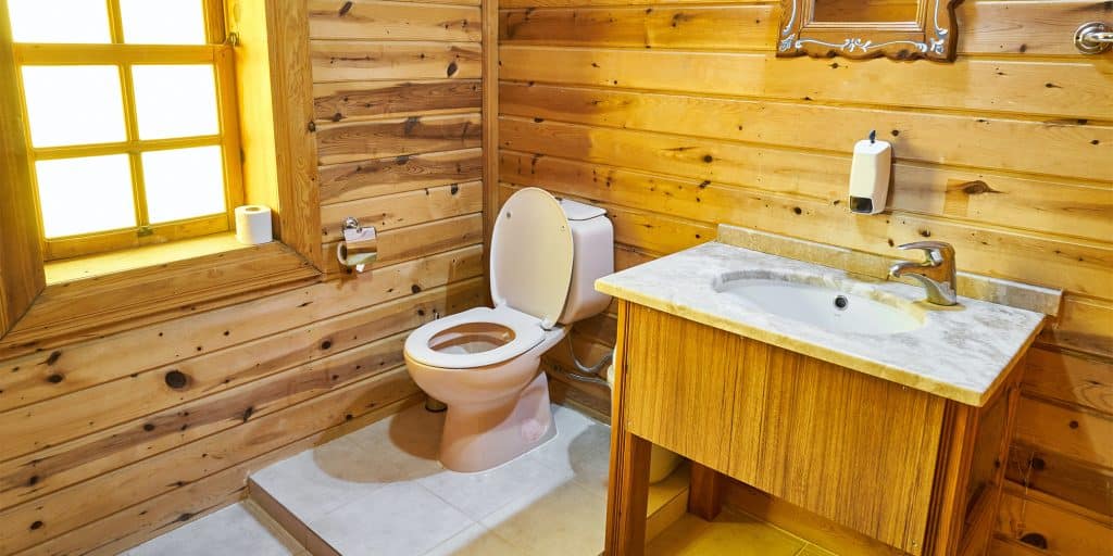 toilet in a nice lil cabin