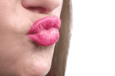 lips to kiss parents with